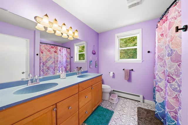 22 Colonial Drive, Salem, NH 03079