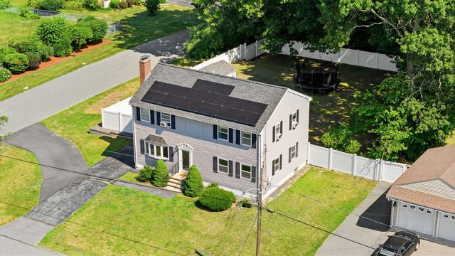 22 Colonial Drive, Salem, NH 03079