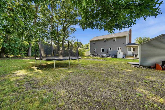 22 Colonial Drive, Salem, NH 03079
