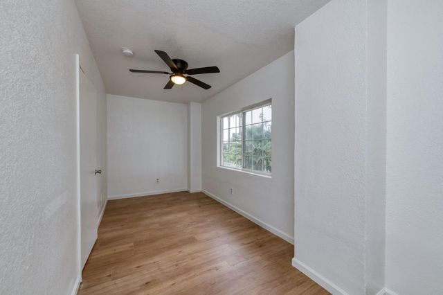 450 N Effie Street, Fresno, CA 93701