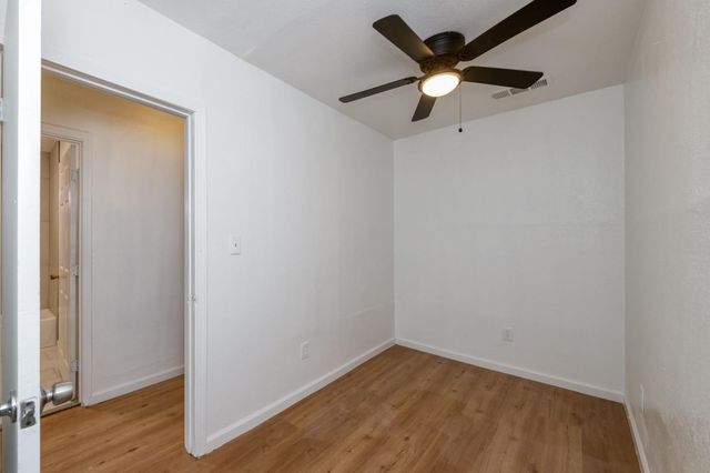 450 N Effie Street, Fresno, CA 93701