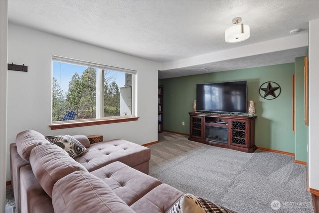 10935 N Acoma Drive, Spokane, WA 99208