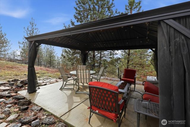 10935 N Acoma Drive, Spokane, WA 99208