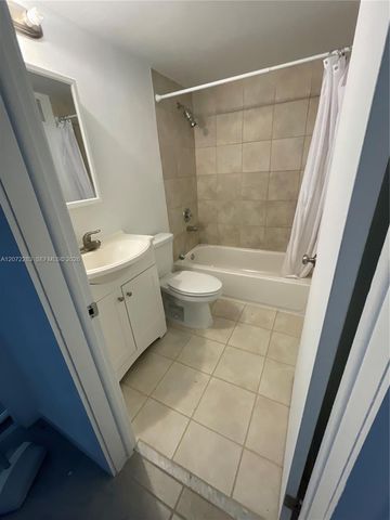 10642 SW 77th Avenue 10642, Pinecrest, FL 33156