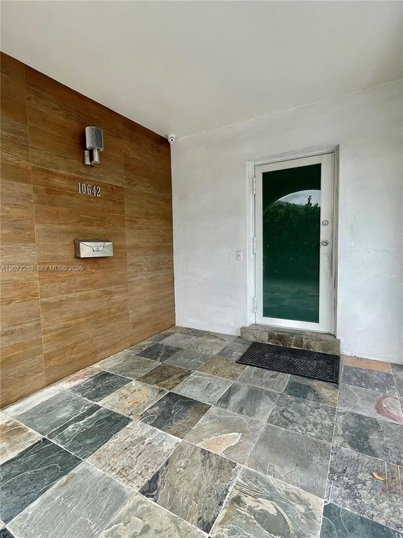 10642 SW 77th Avenue 10642, Pinecrest, FL 33156