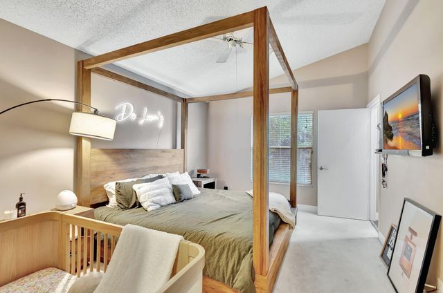 328 Hammocks Trail, Greenacres, FL 33413