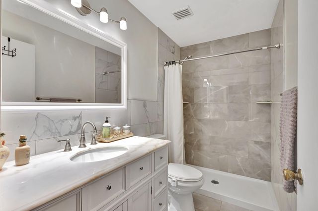 328 Hammocks Trail, Greenacres, FL 33413