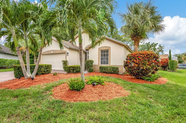328 Hammocks Trail, Greenacres, FL 33413