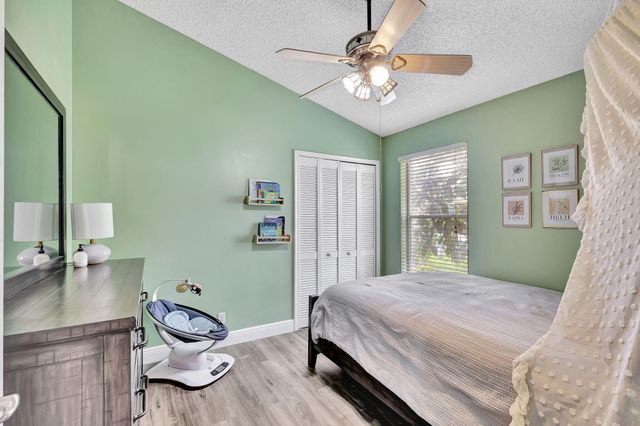 328 Hammocks Trail, Greenacres, FL 33413