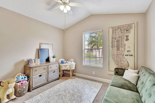 328 Hammocks Trail, Greenacres, FL 33413