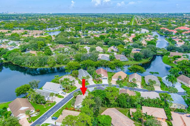 328 Hammocks Trail, Greenacres, FL 33413