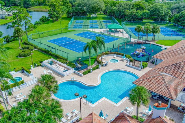 328 Hammocks Trail, Greenacres, FL 33413