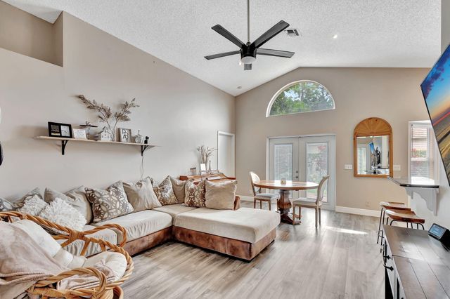 328 Hammocks Trail, Greenacres, FL 33413