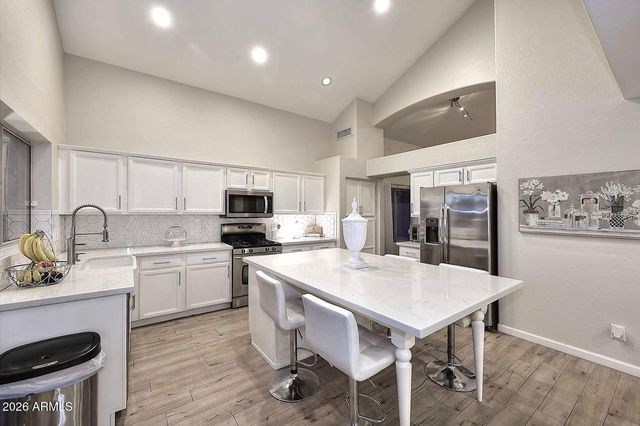 10382 E HILLERY Drive, Scottsdale, AZ 85255