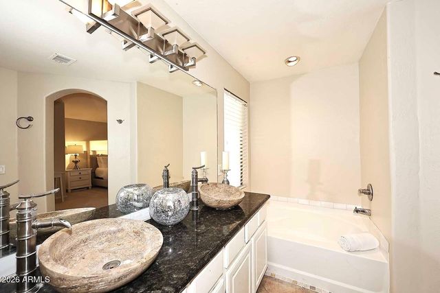 10382 E HILLERY Drive, Scottsdale, AZ 85255