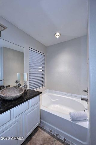 10382 E HILLERY Drive, Scottsdale, AZ 85255