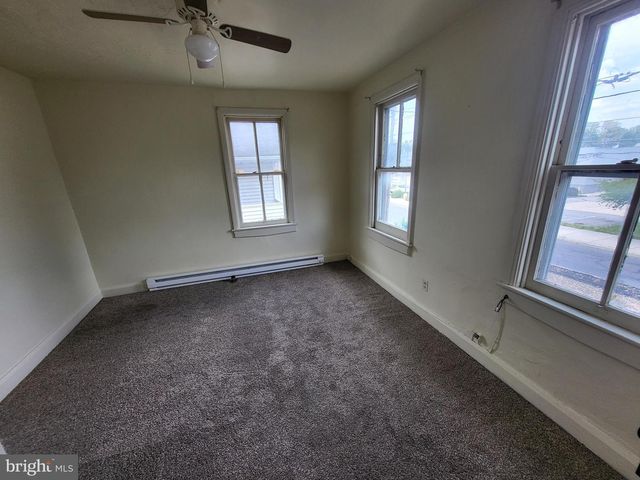 446 E QUEEN ST, Chambersburg, PA 17201