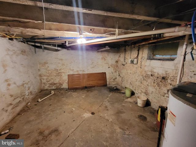 446 E QUEEN ST, Chambersburg, PA 17201