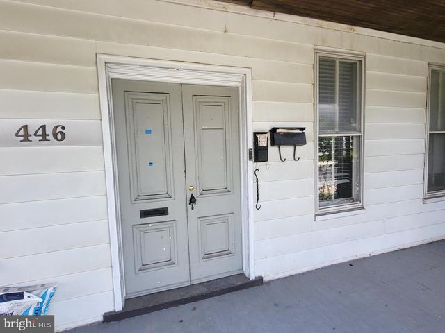 446 E QUEEN ST, Chambersburg, PA 17201