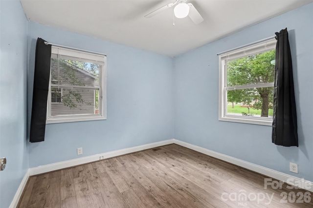 802 Stowe Drive, Lowell, NC 28098