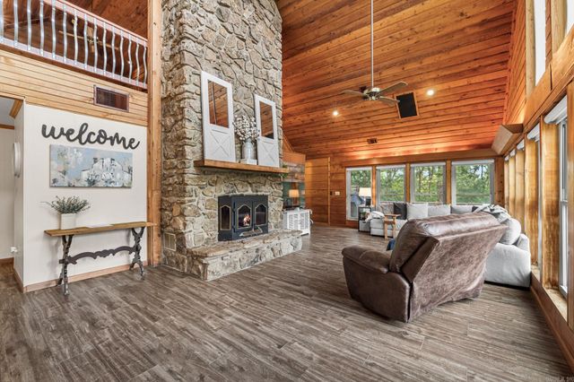 572 Memory Lane, Cabot, AR 72023