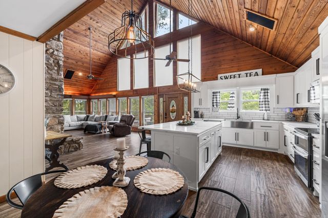 572 Memory Lane, Cabot, AR 72023