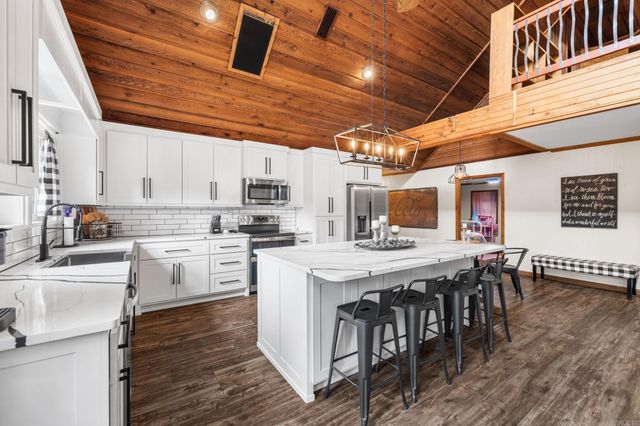 572 Memory Lane, Cabot, AR 72023