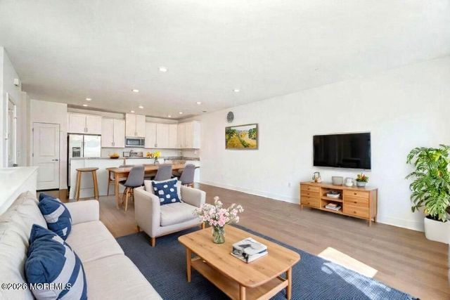 37 Midway Road N, Tinton Falls, NJ 07724