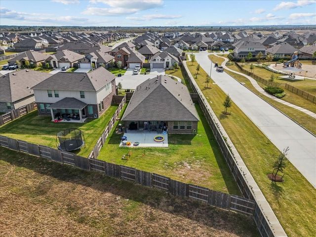 2018 Penwern Alley Lane, League City, TX 77573