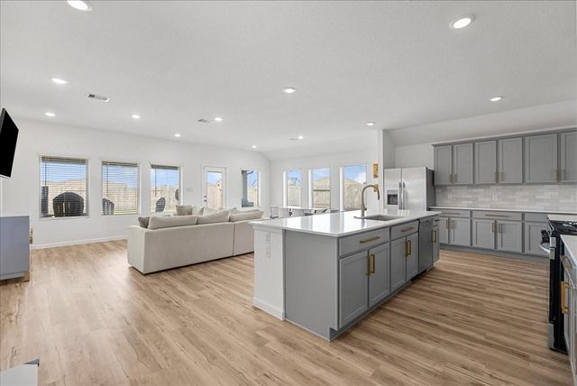 2018 Penwern Alley Lane, League City, TX 77573