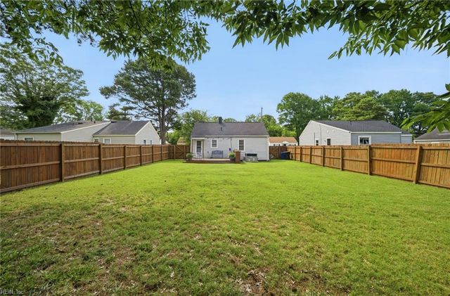 53 Greeneland BLVD, Portsmouth, VA 23701