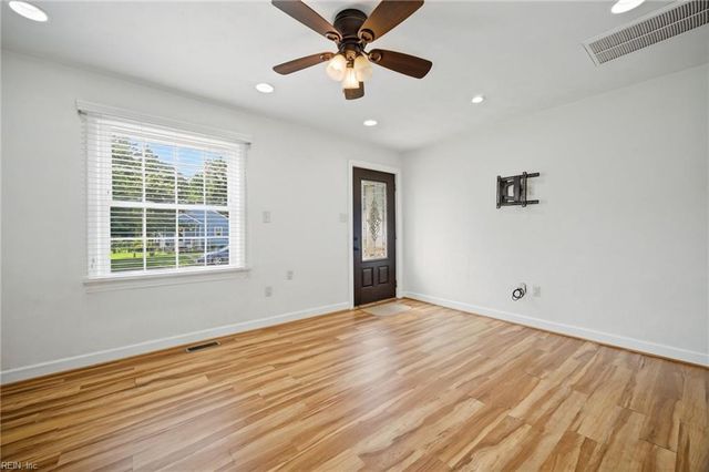 53 Greeneland BLVD, Portsmouth, VA 23701