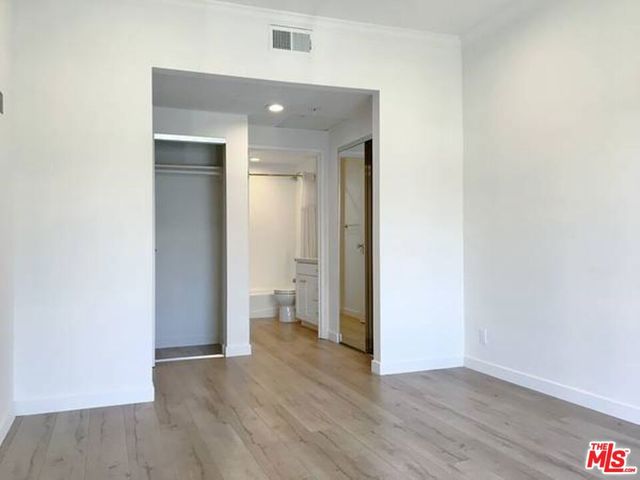 301 S SWALL Drive 202, Los Angeles, CA 90048