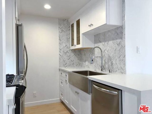 301 S SWALL Drive 202, Los Angeles, CA 90048