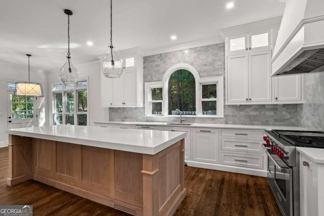 1235 W Garmon Road NW, Sandy Springs, GA 30327