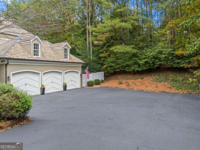 1235 W Garmon Road NW, Sandy Springs, GA 30327