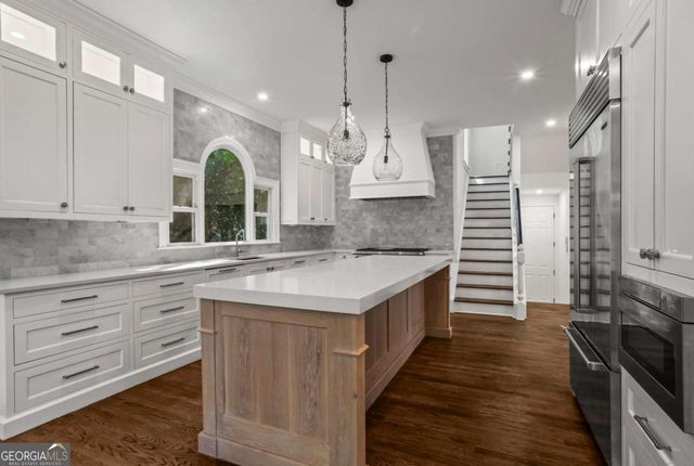 1235 W Garmon Road NW, Sandy Springs, GA 30327