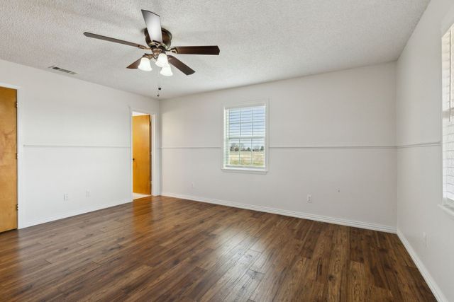 5670 Fm 1571, Lone Oak, TX 75453