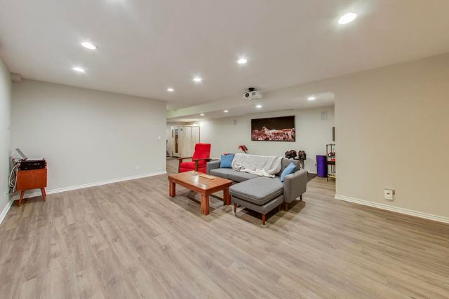2634 Violet Street, Glenview, IL 60026