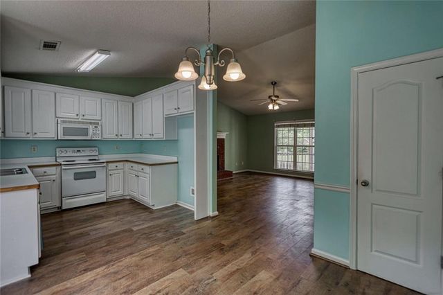 1916 Brenda Street, Statham, GA 30666