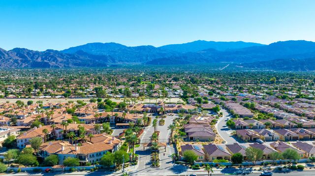 2701 Via Calderia, Palm Desert, CA 92260