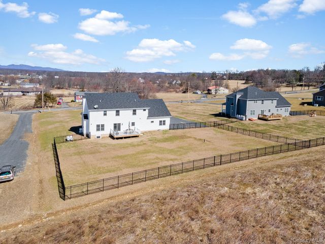 10 Harrier Ridge Drive, Wallkill, NY 12589