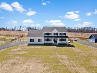 10 Harrier Ridge Drive, Wallkill, NY 12589