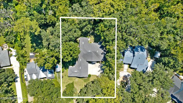 686 FREDERIC Drive, Fleming Island, FL 32003
