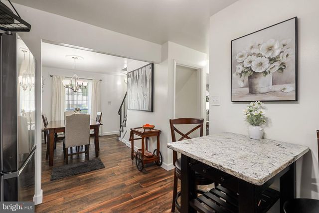 5570 SAINT CHARLES DR, Woodbridge, VA 22193