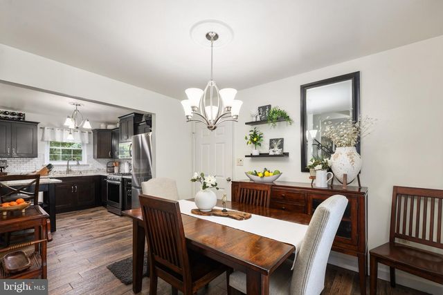 5570 SAINT CHARLES DR, Woodbridge, VA 22193