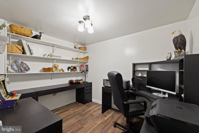 5570 SAINT CHARLES DR, Woodbridge, VA 22193