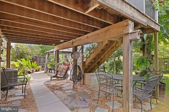 5570 SAINT CHARLES DR, Woodbridge, VA 22193