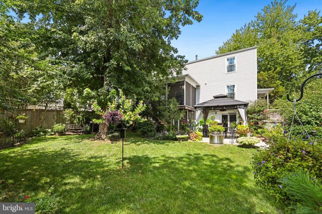 5570 SAINT CHARLES DR, Woodbridge, VA 22193