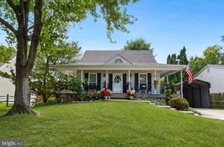 5570 SAINT CHARLES DR, Woodbridge, VA 22193